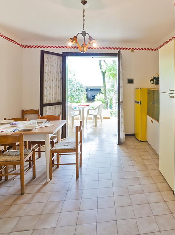 Residence Cinzia Pool Bibione Extérieur photo