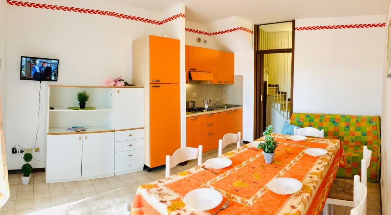 Residence Cinzia Pool Bibione Extérieur photo
